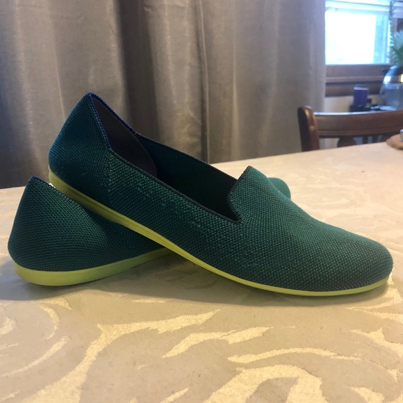 rothys jade loafer